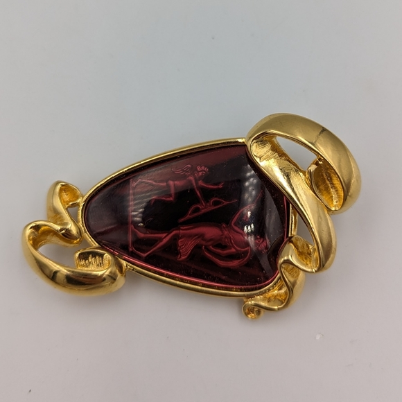 Arnold Isaacs Scaasi Vintage Glass Intaglio Gold Tone Brooch - Picture 4 of 7